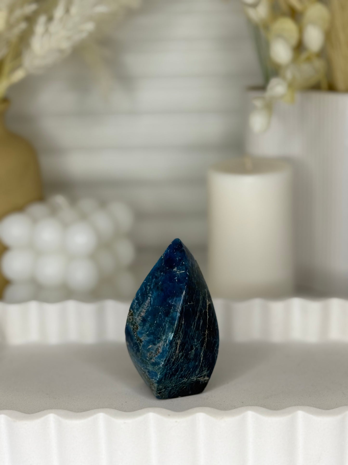 Apatite Flame Large